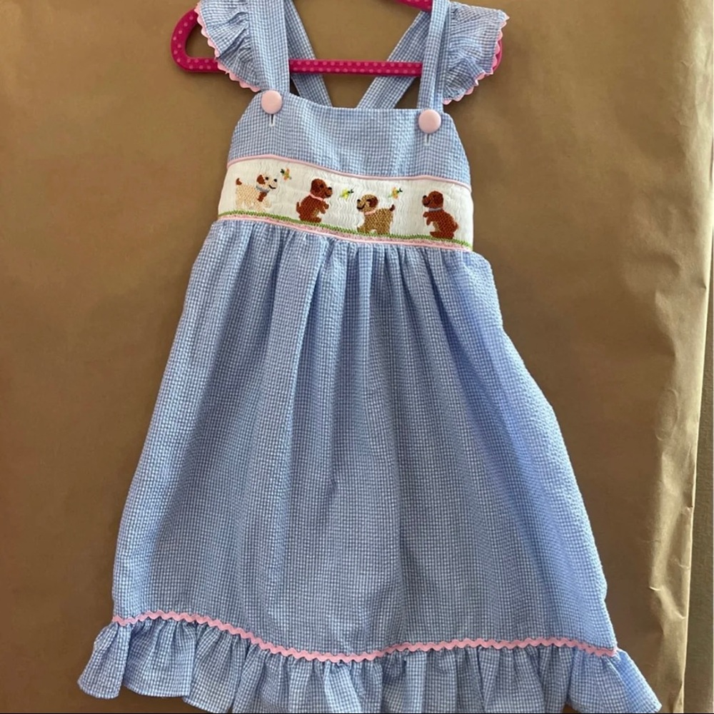Smocked seersucker dress size 5 dogs sundress